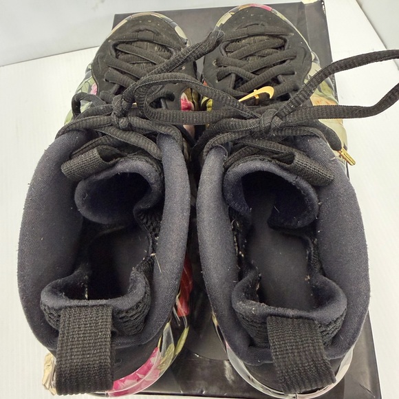 Nike Air Foamposite One Floral Women’s Sneakers Size 8.5 AA3963-002 - Picture 4 of 8